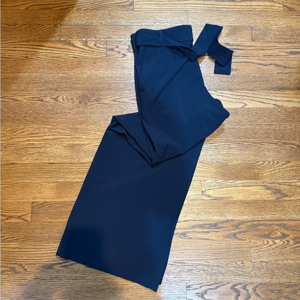 Lightweight Navy Blue Women‘s Pants